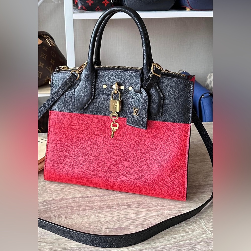 ❤️‍🔥✨💯 Authentic LOuis Vuitton Taurillon City Steamer PM ✨ ❤️‍🔥